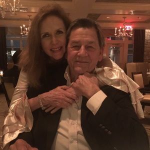 Meet your Posher, Lois